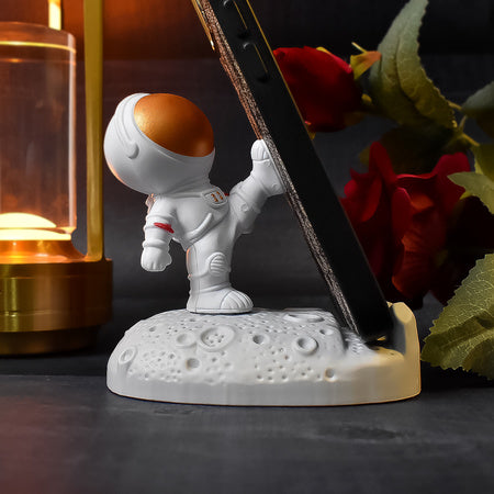 Astronaut Phone Stand – 3D Resin Mobile Holder for Desk & Car Dashboard (1 Pc)